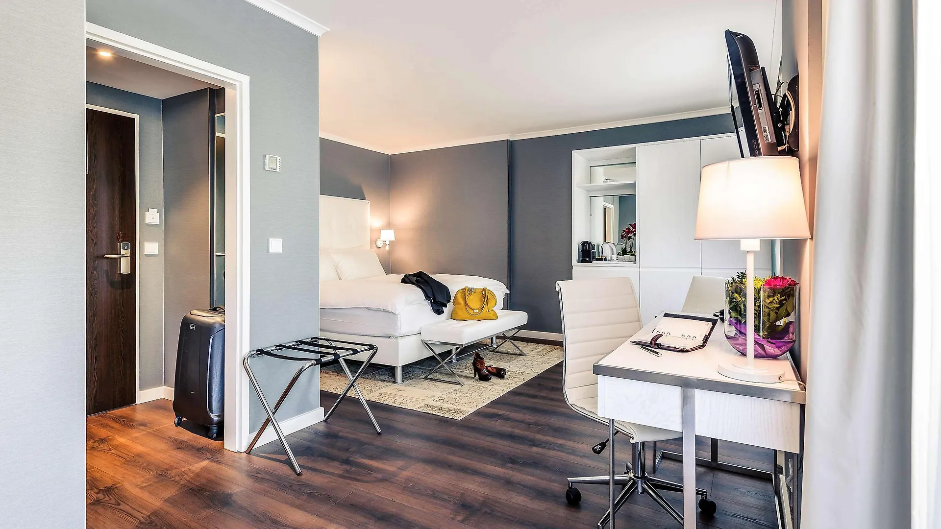 Mercure Hotel Raphael Wien 4*,